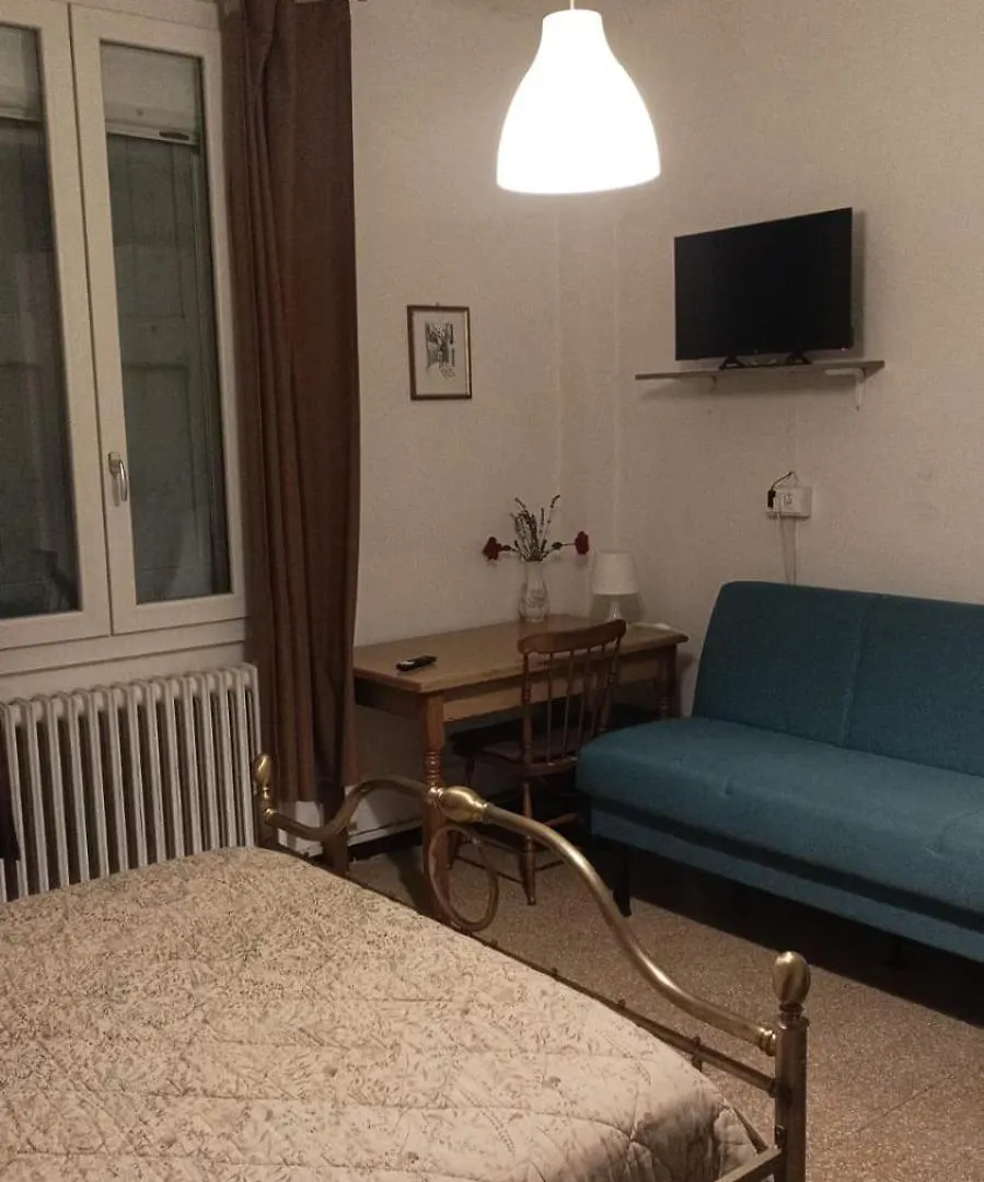Del Borgo Rooms - Check-In H24 Bologna 0*,